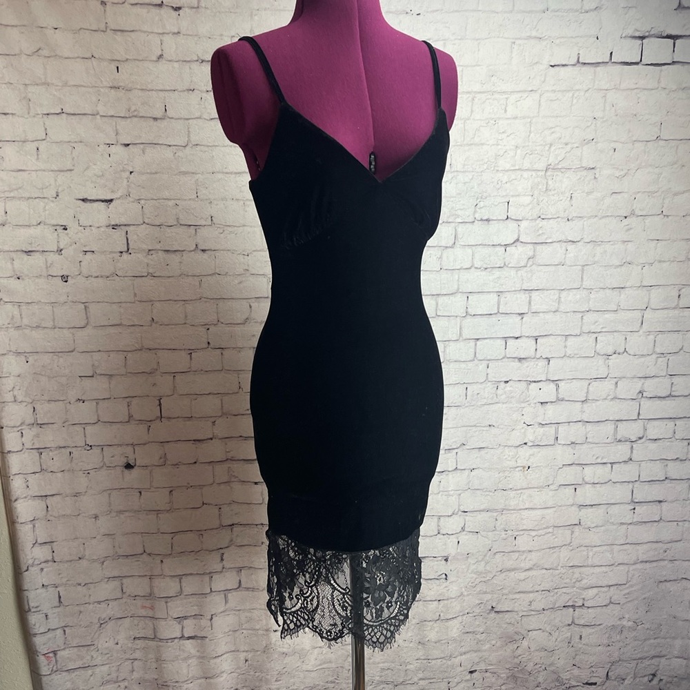 Honey punch size small black velvet mini dress